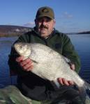 Ako za�a� v apr�li na hrani�n�ch vod�ch s pr�vla�ov�m pr�tom v ruke.