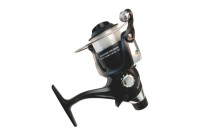  vyzer� v �iernej farbe naozaj skvelo a v pevnom tele sa rad� medzi cenovo dostupn� pevn� navijaky